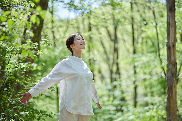 森でゆったり過ごすリラックス風景