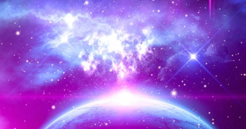 「紫色の夜空に浮かぶ惑星や星々のイラスト。人生全体の流れを読み解くホロスコープのイメージ」