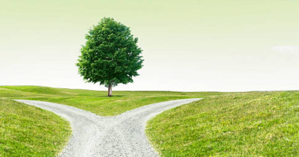 分かれ道に立つ。運命と自由意志を象徴。